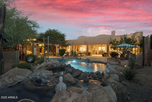 1016 E Desert Hills Estate Dr, Phoenix, AZ, 85086-6460 | Card Image