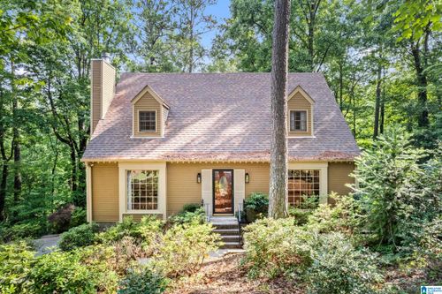 2013 Crossvine Rd, Hoover, AL, 35244-1511 | Card Image