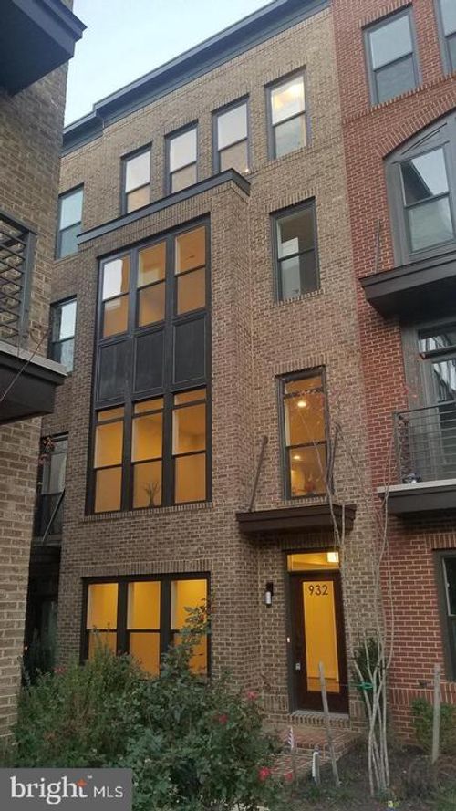 932 King Farm Blvd, ROCKVILLE, MD, 20850-6610 | Card Image