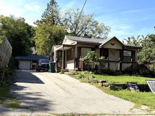 327 20th Ave Sw, Rochester, MN, 55902-0865 | Card Image