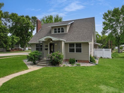 2809 Norwood Ave, Slayton, MN, 56172-1426 | Card Image