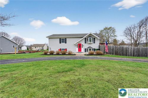 1360 Stag Dr, Auburn, PA, 17922-9280 | Card Image