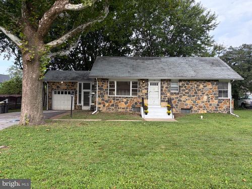 5 Catherine St, NEW CASTLE, DE, 19720-3001 | Card Image