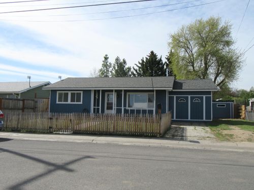 907 W 3rd St, Alturas, CA, 96101-3708 | Card Image