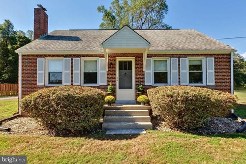 650 Walker Rd, GREAT FALLS, VA, 22066-3408 | Card Image