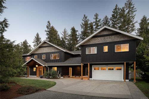 3022 Sarah Dr, Sooke, BC, V9Z0J5 | Card Image