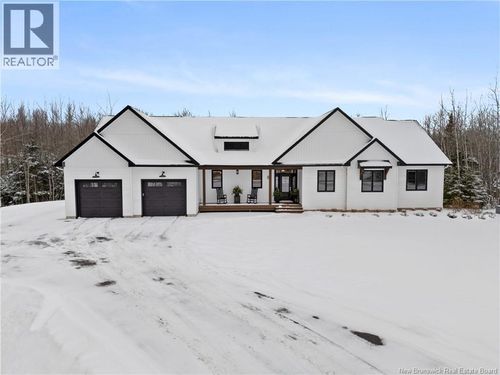 8 Chanterelle St, Greater Lakeburn, NB, E1H0L4 | Card Image