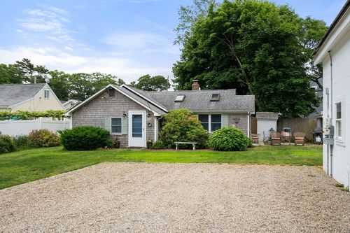 47 Chippewa Dr, Buzzards Bay, MA, 02532-4426 | Card Image