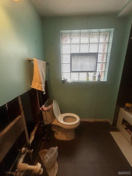 1219 Waldron Ave, University City, MO, 63130-1846 | Card Image