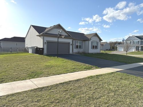 10817 Quail Xing, Richmond, IL, 60071-9319 | Card Image