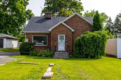 878 Chemong Rd, Peterborough, ON, K9H5Z8 | Card Image
