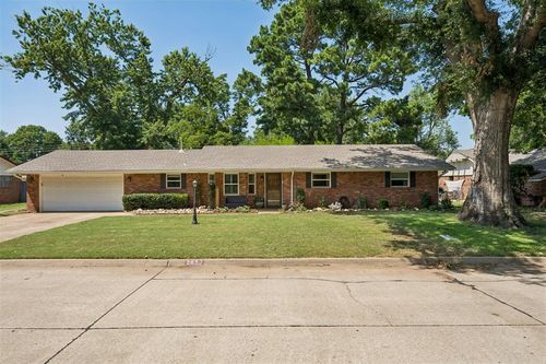 2657 Brentwood Dr, Norman, OK, 73069-5062 | Card Image