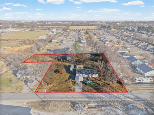 424 W County Line Rd, Springdale, AR, 72764-8003 | Card Image