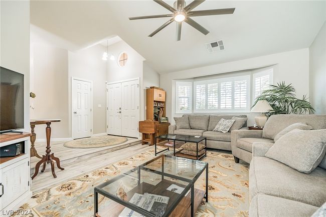 3740 Fox Glen Pkwy, House other with 3 bedrooms, 2 bathrooms and null parking in Las Vegas NV | Image 7