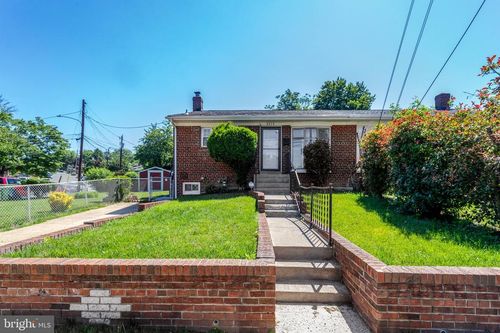 4519 Holmes Run Pkwy, ALEXANDRIA, VA, 22304-4942 | Card Image