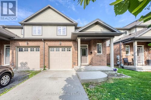 31 Glory Hill Road, St. Catharines (Oakdale), ON, L2P0C7 | Card Image