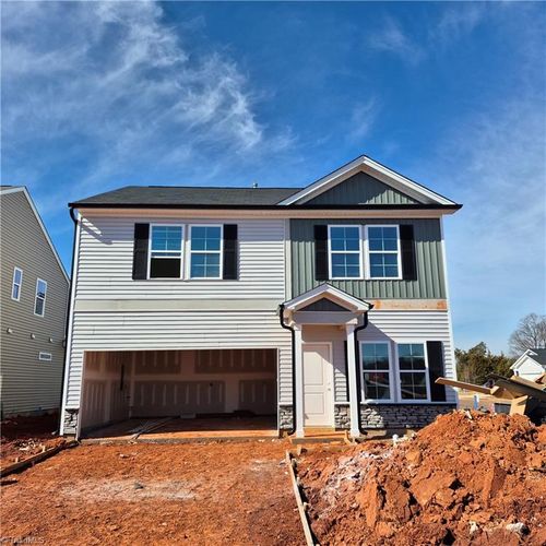 5152 Fallmeade Rd, Kernersville, NC, 27284-6792 | Card Image