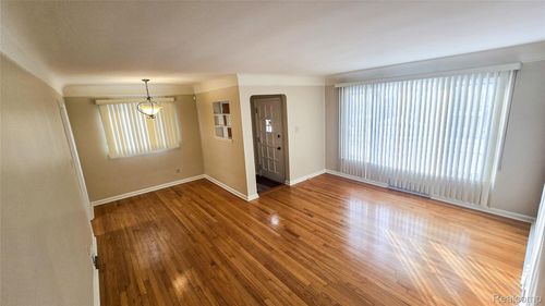 23850 Rosewood St, Oak Park, MI, 48237-2261 | Card Image