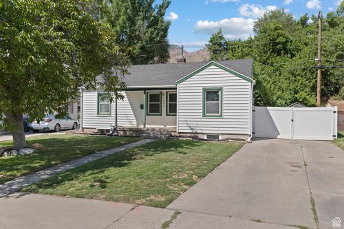 802 Brookside Dr, Springville, UT, 84663-2354 | Card Image