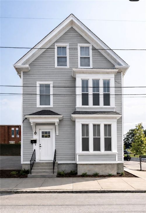 27 Robin St, Providence, RI, 02908-5512 | Card Image