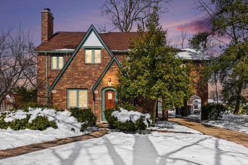 1905 E Madison St, South Bend, IN, 46617-2513 | Card Image