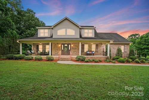 803 Freeman Rd, Concord, NC, 28025-9218 | Card Image