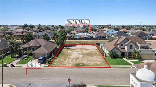 904 Frio St, Mission, TX, 78572-8358 | Card Image