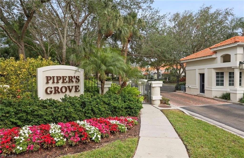 Residential in NAPLES 2