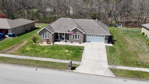 1028 Burnell Dr, Berea, KY, 40403-9040 | Card Image