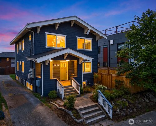 4206 Dayton Ave N, Seattle, WA, 98103-7182 | Card Image
