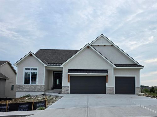 22004 W 114th Ct, Olathe, KS, 66061-8556 | Card Image