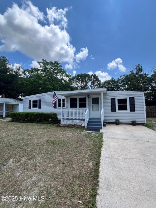 2437 Monroe St, Wilmington, NC, 28401-7025 | Card Image