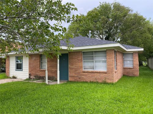 612 N Avenue B, Freeport, TX, 77541-3826 | Card Image