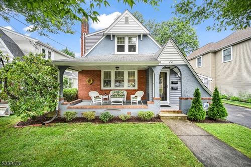 32 Oak Pl, Hawthorne, NJ, 07506-1807 | Card Image