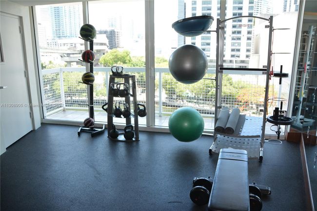 APT-3921 - 31 Se 5 Th St, Condo with 3 bedrooms, 3 bathrooms and null parking in Miami FL | Image 30