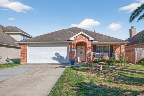 22084 Knights Cove Dr, Kingwood, TX, 77339-7704 | Card Image