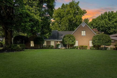 2209 Thornwood Ln, Memphis, TN, 38119-6718 | Card Image