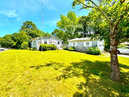 299 Franklin St, Vineyard Haven, MA, 02568-5426 | Card Image