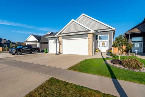 2004 61 Avenue, Lloydminster, AB, T9V3R3 | Card Image