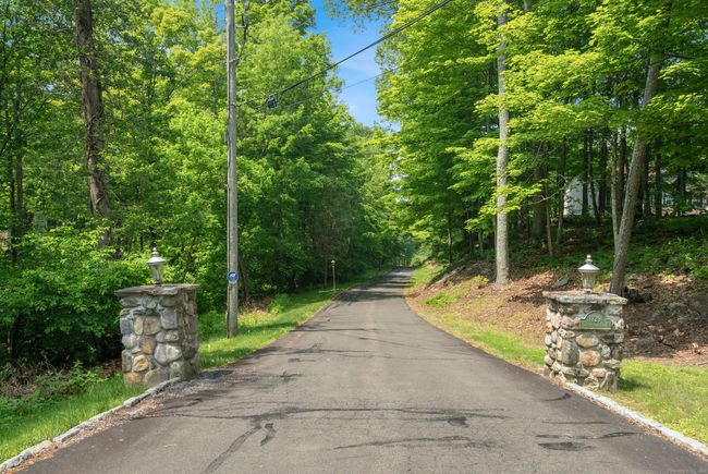 1729 Litchfield Rd, House other with 4 bedrooms, 4 bathrooms and 12 parking in Watertown CT | Image 4