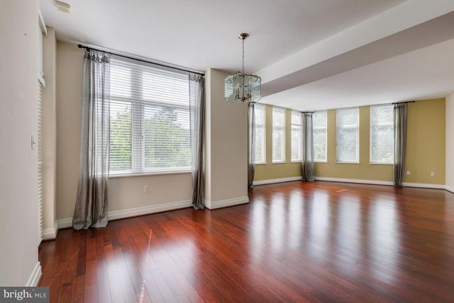 APT-217 - 8220 Crestwood Heights Dr, Condo with 2 bedrooms, 2 bathrooms and null parking in MCLEAN VA | Image 11