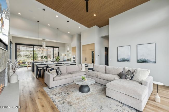 11431 N Ursa Cir, Home with 4 bedrooms, 5 bathrooms and null parking in Mayflower Mnt UT | Image 21