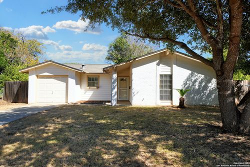 225 Linda Ct, Schertz, TX, 78154-1517 | Card Image