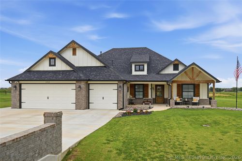 13925 N 54th East Ave, Collinsville, OK, 74021-7414 | Card Image