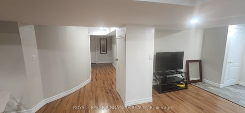 lower-83 Sleepy Hollow Pl, Whitby, ON, L1R0E5 | Card Image