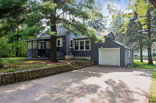 2271 Western Ave N, Roseville, MN, 55113-4601 | Card Image
