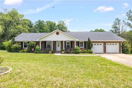 261 Westerly Park Rd, Eden, NC, 27288-7861 | Card Image