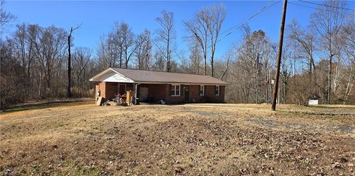 282 Elon Dr, Reidsville, NC, 27320-1422 | Card Image