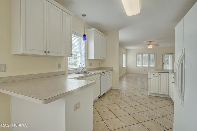 B - 315 Spartanburg Ave, Condo with 2 bedrooms, 2 bathrooms and null parking in Carolina Beach NC | Image 7