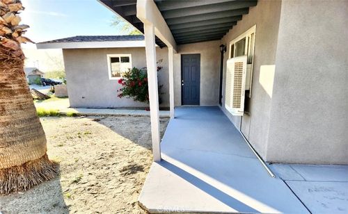 65786 6th St, Desert Hot Springs, CA, 92240-3031 | Card Image